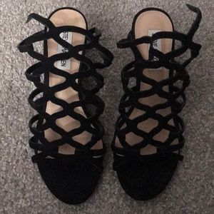 Steve Madden Christina Black Nubuck 6.5